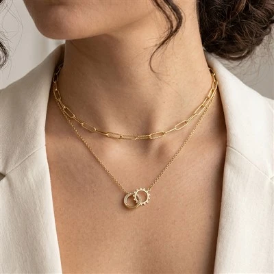 Vergrendelde zon dubbele ring ketting